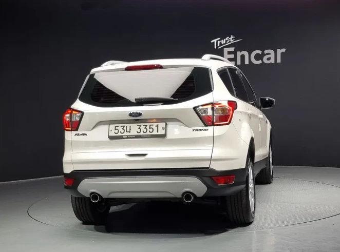 Ford Kuga 2.0 TDCI - изображение 4