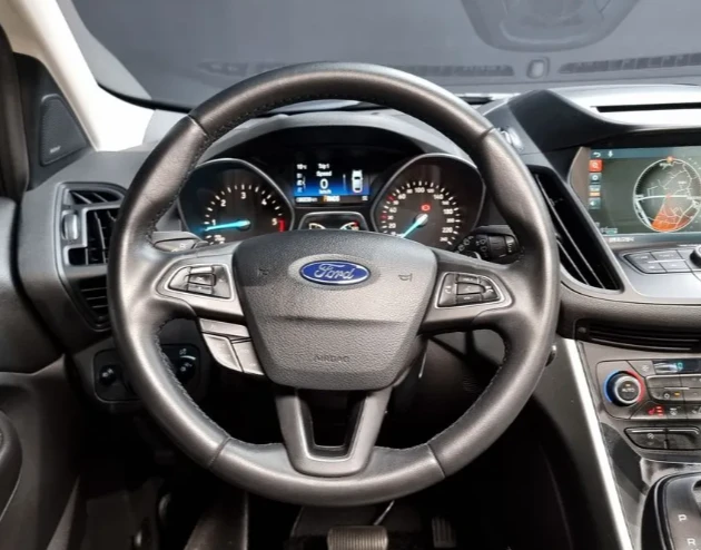 Ford Kuga 2.0 TDCI, снимка 13 - Автомобили и джипове - 52751051