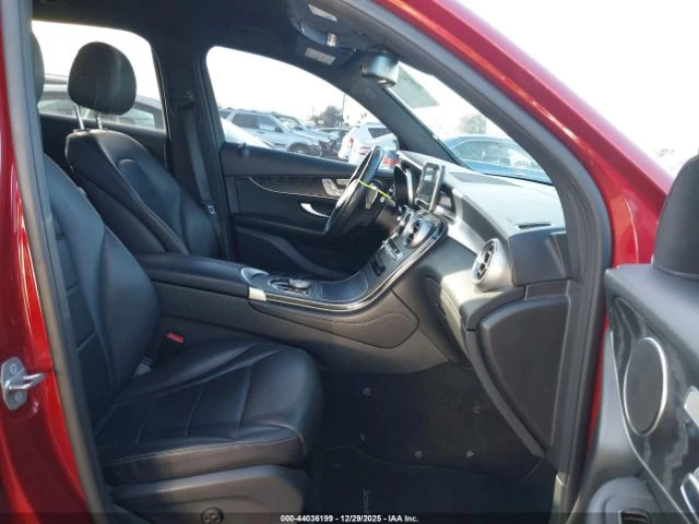 Mercedes-Benz GLC 300, снимка 9 - Автомобили и джипове - 53459777