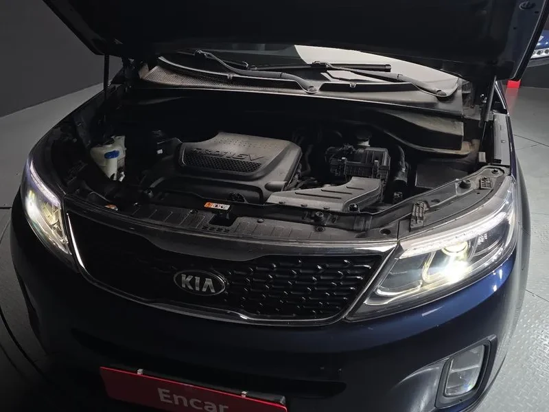 Kia Sorento 2.0 2WD, снимка 6 - Автомобили и джипове - 54264111