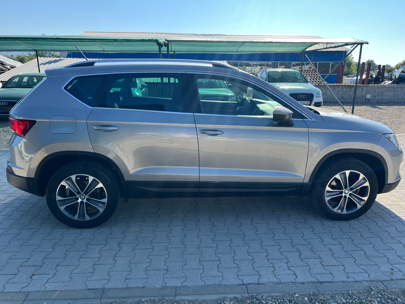 Seat Ateca 2.0TDi-150k.c.4x4 NAVi Камера Лизинг - изображение 8