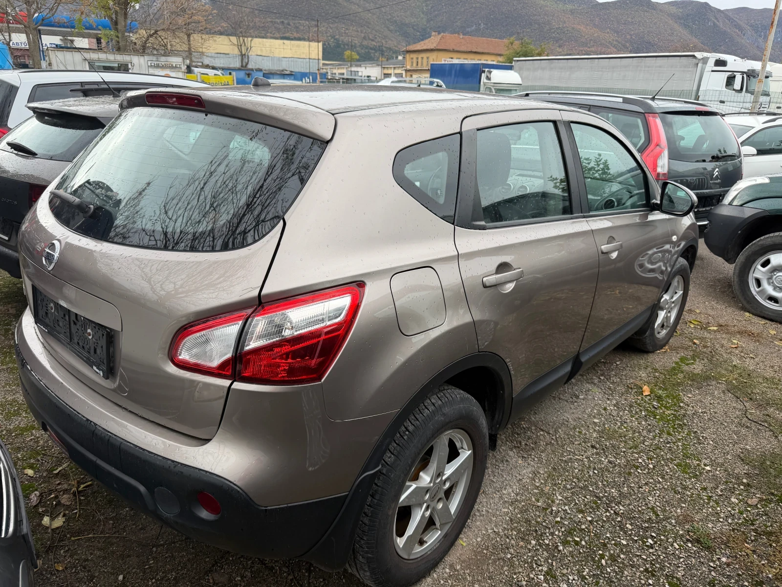 Nissan Qashqai 2.0-FACE - изображение 2