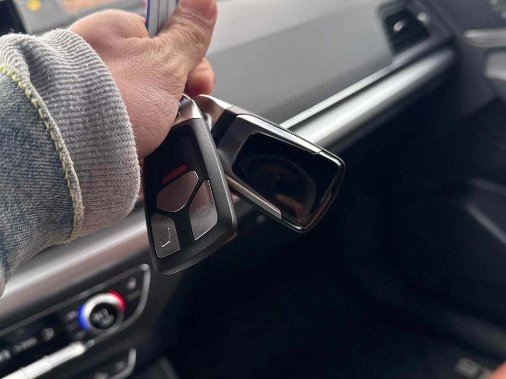 Audi Q5 2023 Komfort * CARFAX * БЕЗ ПЪРВОНАЧАЛНА ВНОСКА - изображение 10