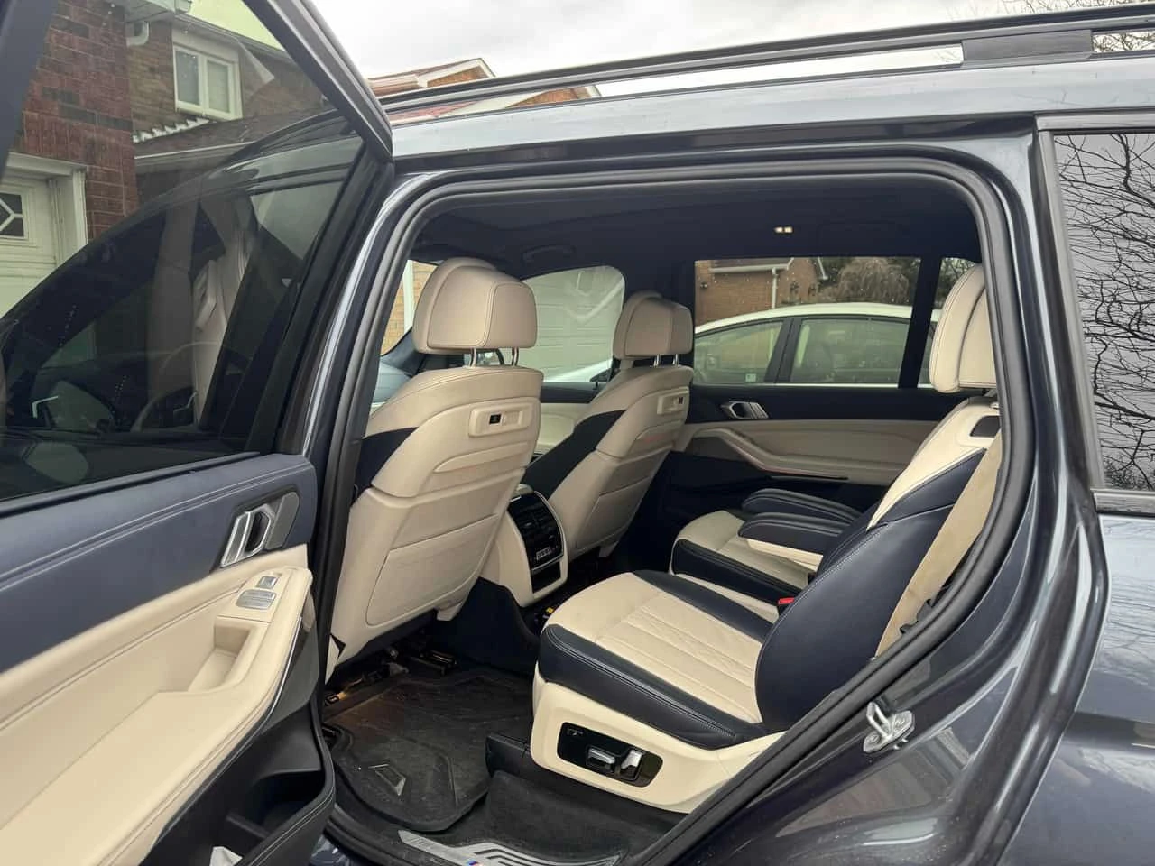 BMW X7 * xDrive50i * PANO* KEYLESS* ПОДГРЕВ* , снимка 9 - Автомобили и джипове - 54177885