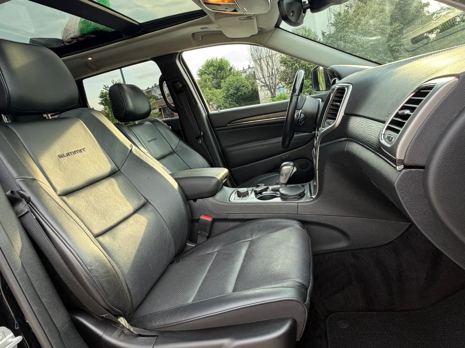 Jeep Grand cherokee SUMMIT= Panorama= Podgriavane= Obduhvane= Full, снимка 11 - Автомобили и джипове - 55116199