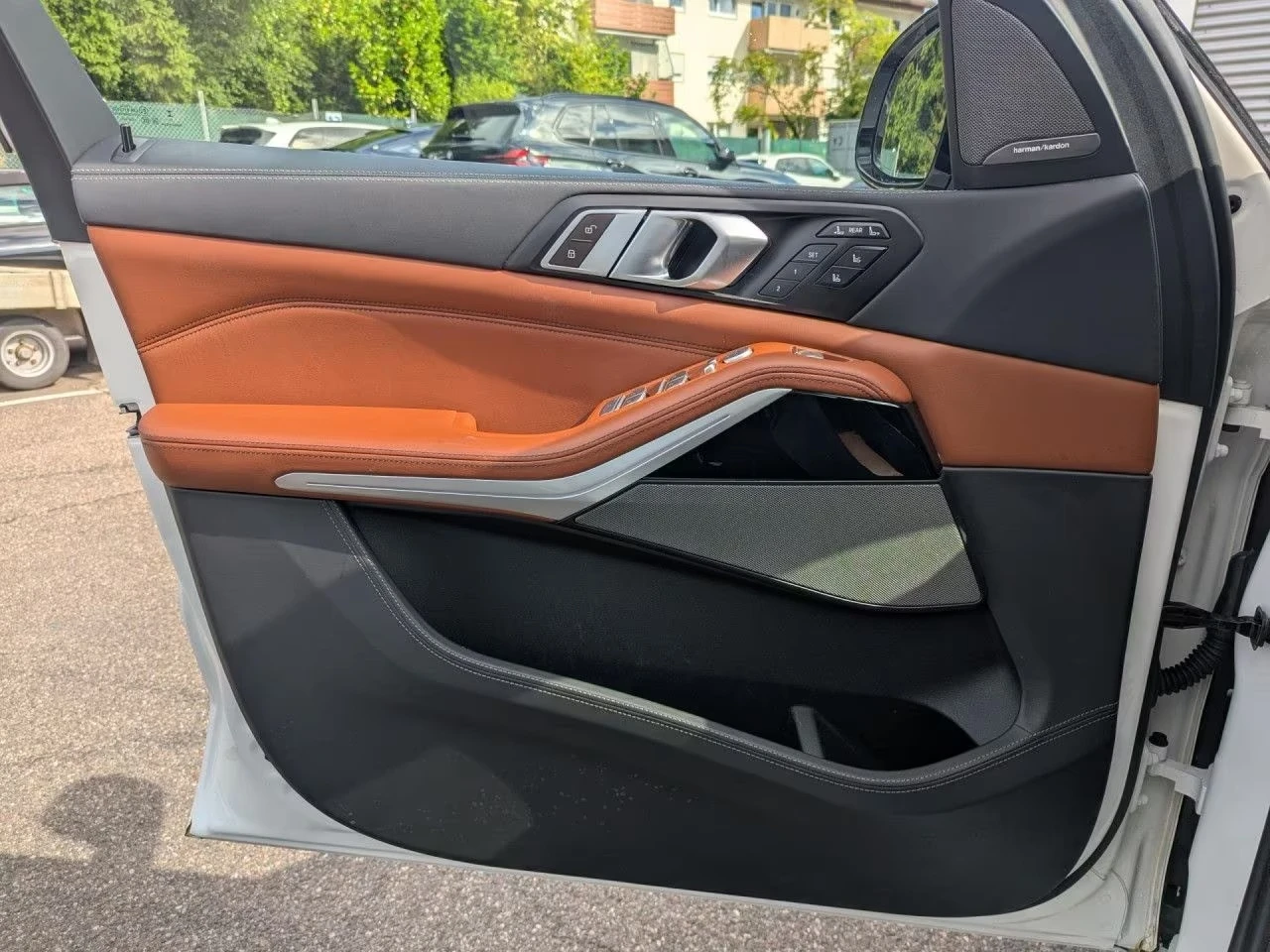BMW X7 40d/M SPORT PRO/6 SEATS/HUD/ H&K/ SKY LOUNGE / 360, снимка 11 - Автомобили и джипове - 55394825