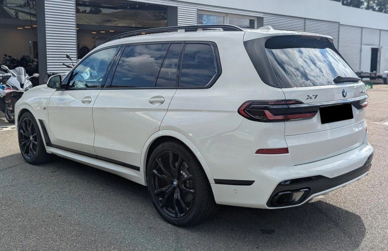 BMW X7 40d/M SPORT PRO/6 SEATS/HUD/ H&K/ SKY LOUNGE / 360, снимка 7 - Автомобили и джипове - 55394825