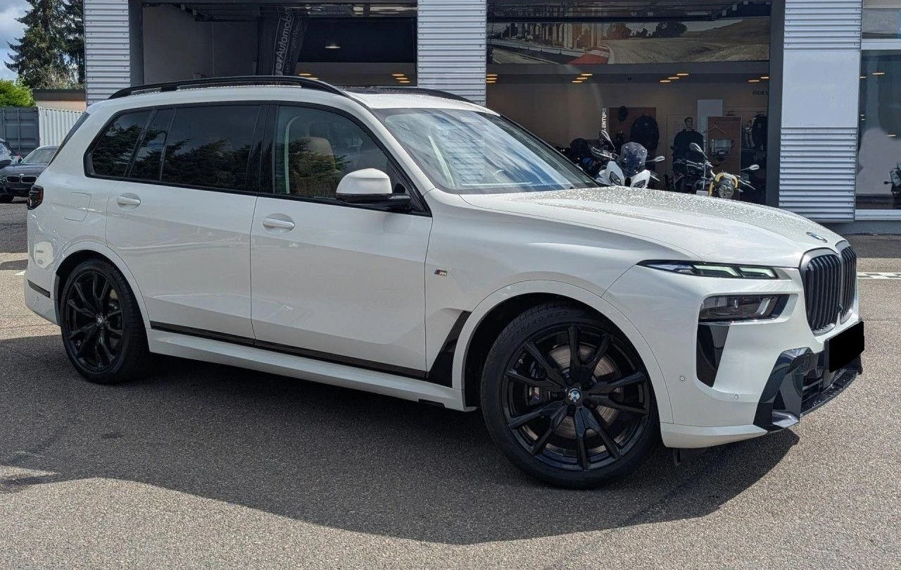 BMW X7 40d/M SPORT PRO/6 SEATS/HUD/ H&K/ SKY LOUNGE / 360, снимка 3 - Автомобили и джипове - 55394825
