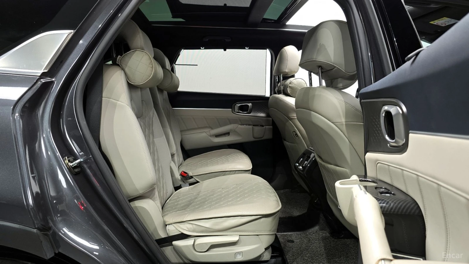 Kia Sorento SIGNATURE/DIGITAL/PANOROOF/360CAMERA, снимка 16 - Автомобили и джипове - 55432408