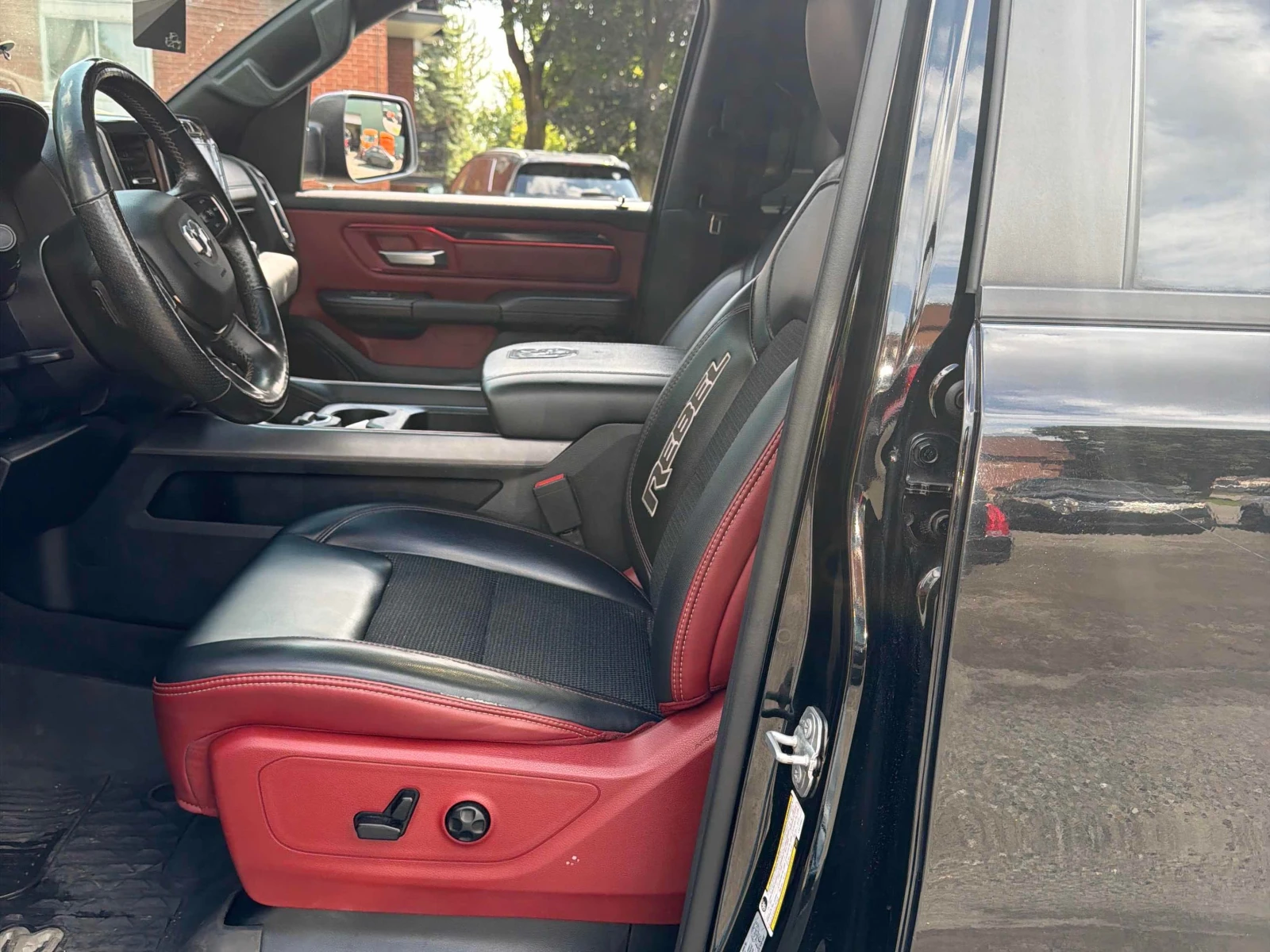 Dodge RAM 1500 * Rebel * CARFAX * БЕЗ ПЪРВОНАЧАЛНА ВНОСКА, снимка 5 - Автомобили и джипове - 55876007