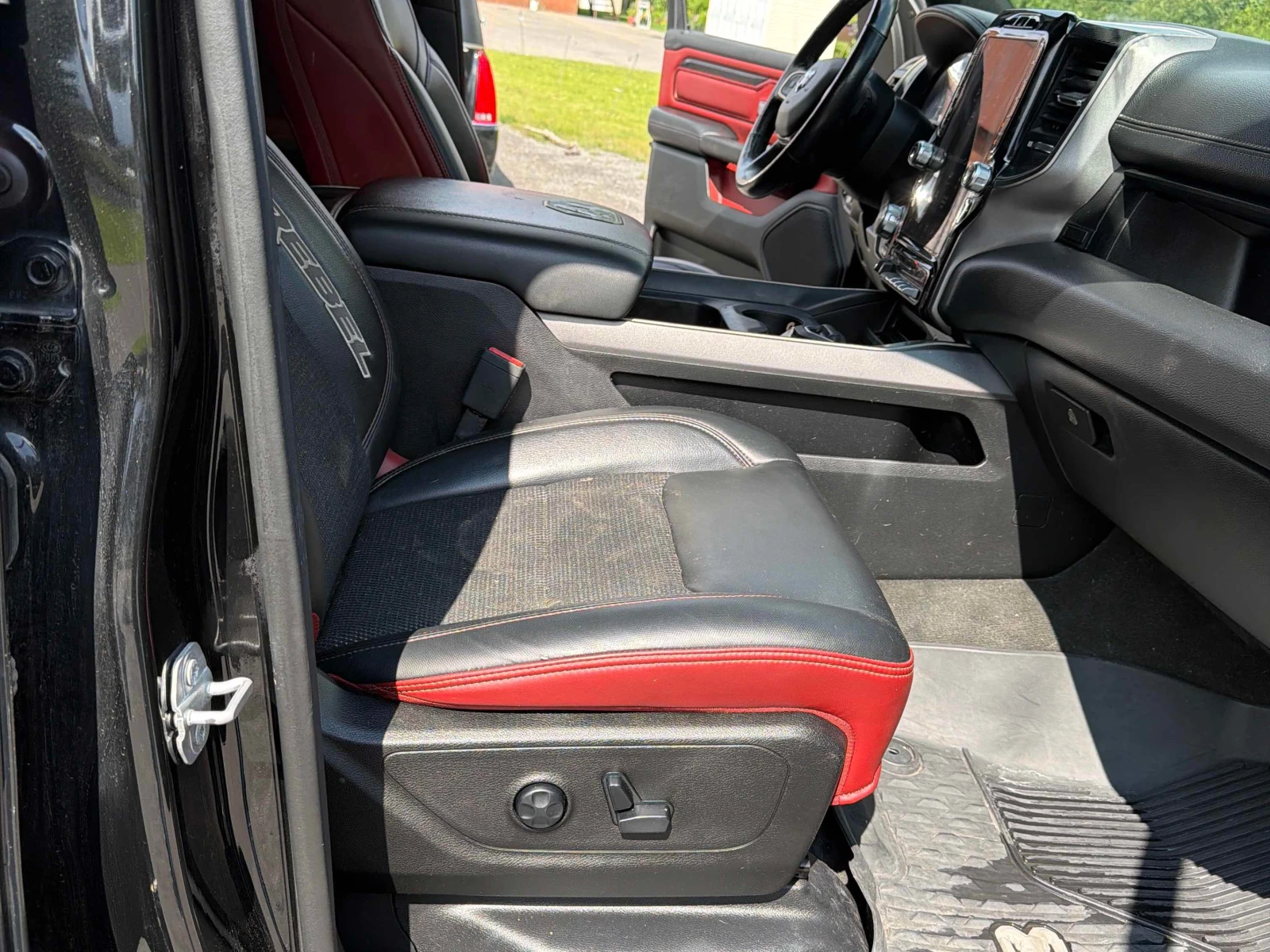Dodge RAM 1500 * Rebel * CARFAX * БЕЗ ПЪРВОНАЧАЛНА ВНОСКА, снимка 12 - Автомобили и джипове - 55876007