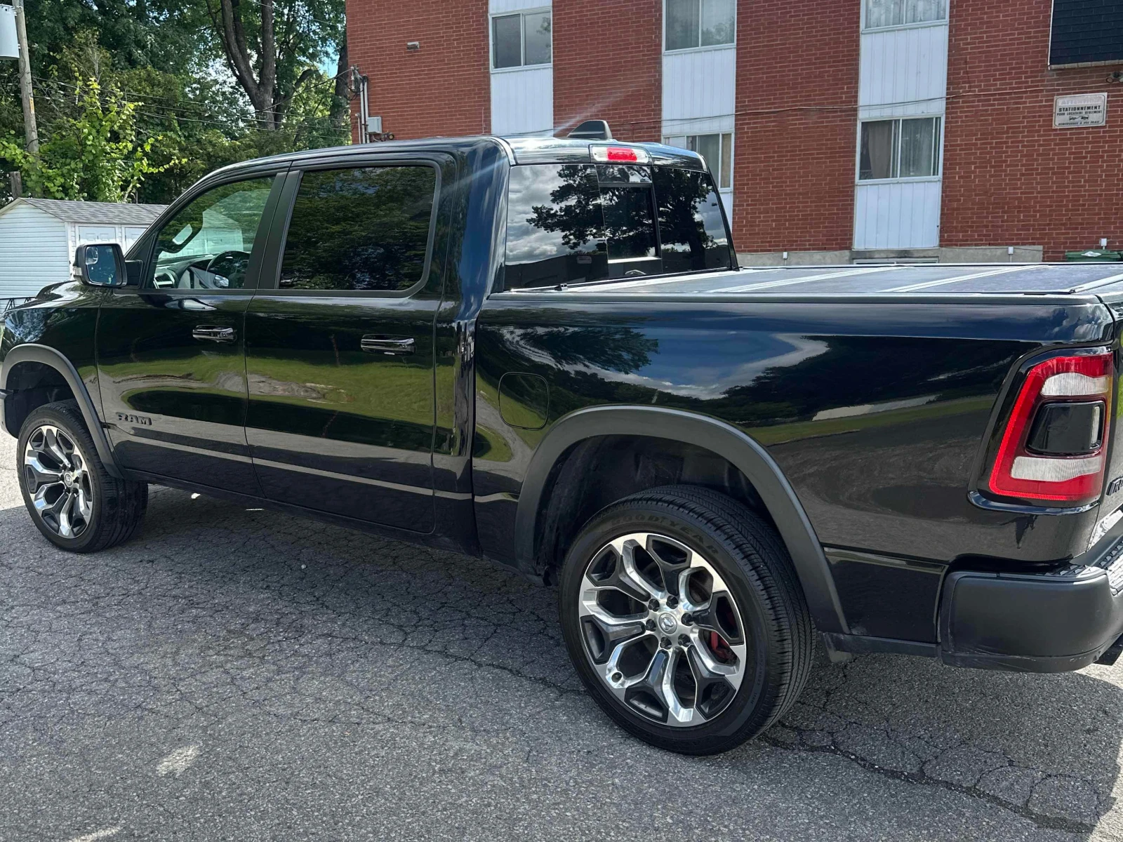 Dodge RAM 1500 * Rebel * CARFAX * БЕЗ ПЪРВОНАЧАЛНА ВНОСКА, снимка 2 - Автомобили и джипове - 55876007