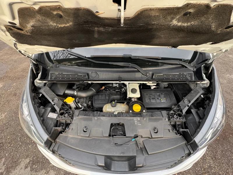 Renault Trafic 140кс.! Клима! Топ Състояние! 6скорости, снимка 16 - Бусове и автобуси - 53263683