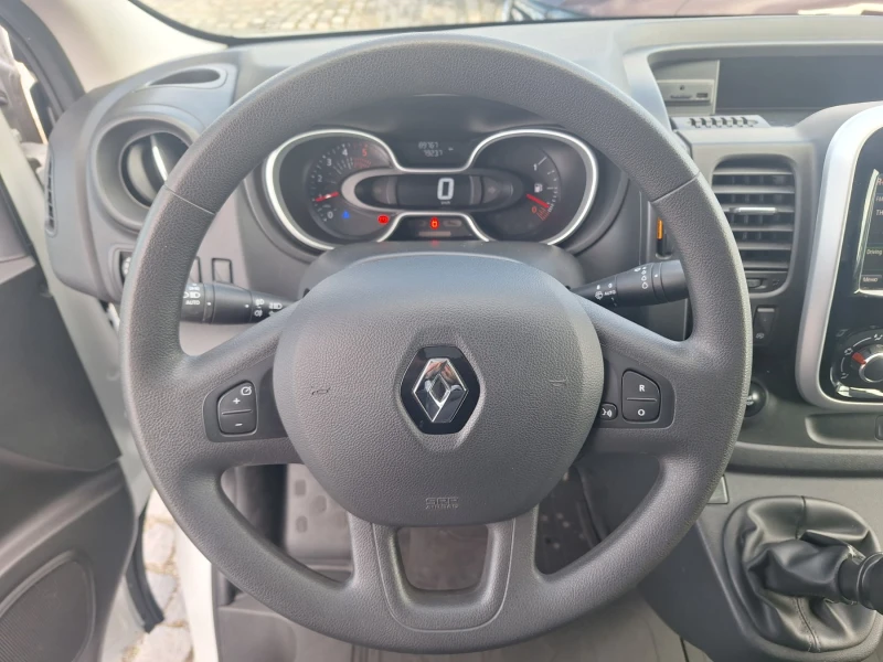 Renault Trafic 2.0dCi L1H1/ 145к.с., снимка 8 - Бусове и автобуси - 53498351