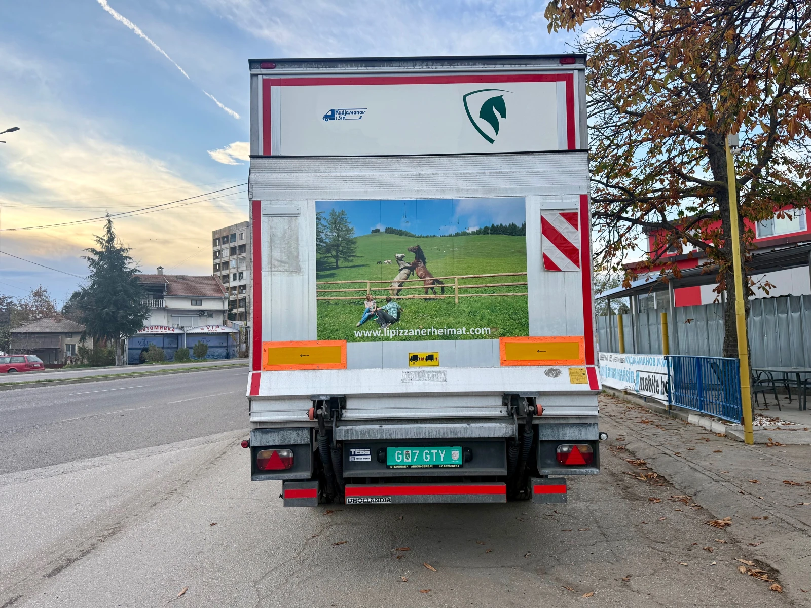 VW Caddy 2.0 TDI ХЛАДИЛЕН  - изображение 4