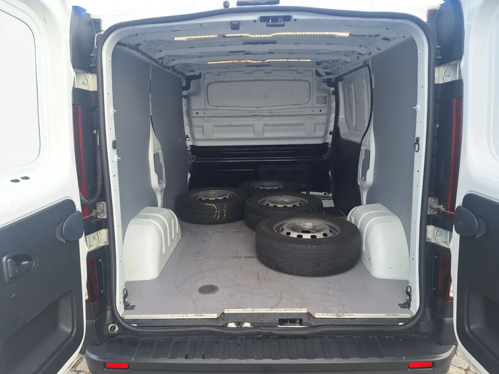 Renault Trafic 2.0dCi L1H1/ 145�.�. | Mobile.bg � ����������� 14