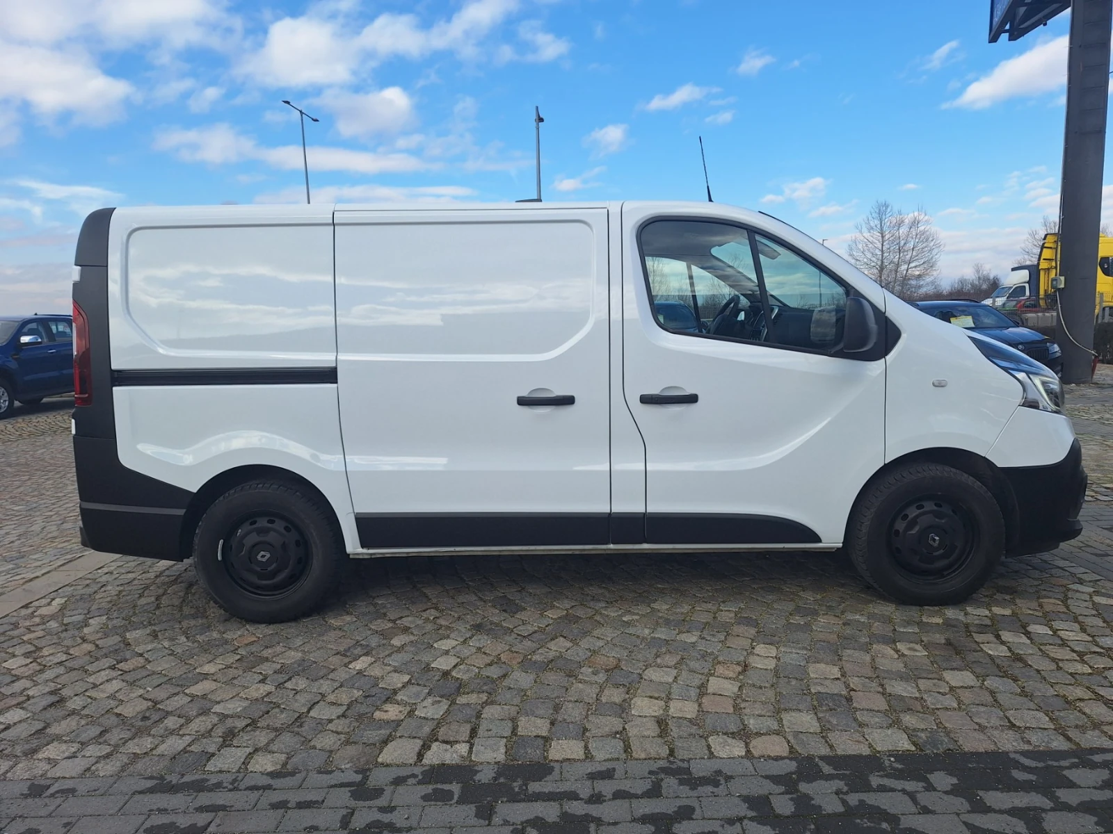 Renault Trafic 2.0dCi L1H1/ 145к.с. - изображение 7