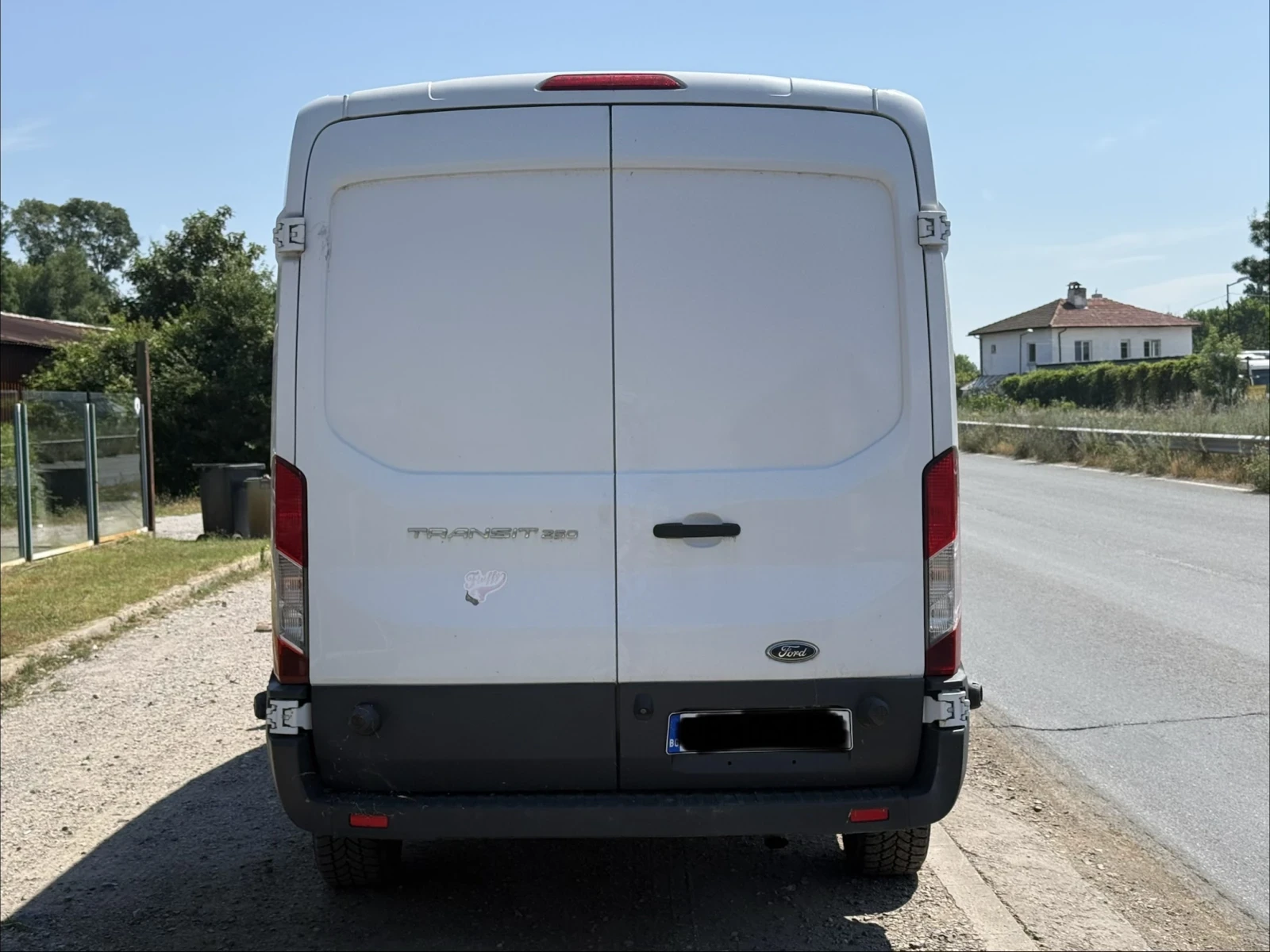 Ford Transit Хладилен+ N2+ Регистриран+ 4000t+ Подгрев, снимка 4 - Бусове и автобуси - 54836568