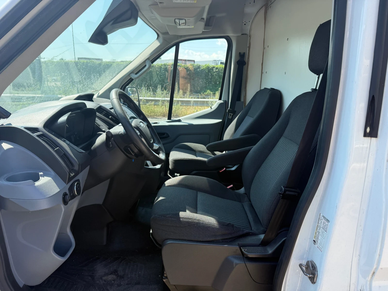 Ford Transit Хладилен+ N2+ Регистриран+ 4000t+ Подгрев, снимка 10 - Бусове и автобуси - 54836568