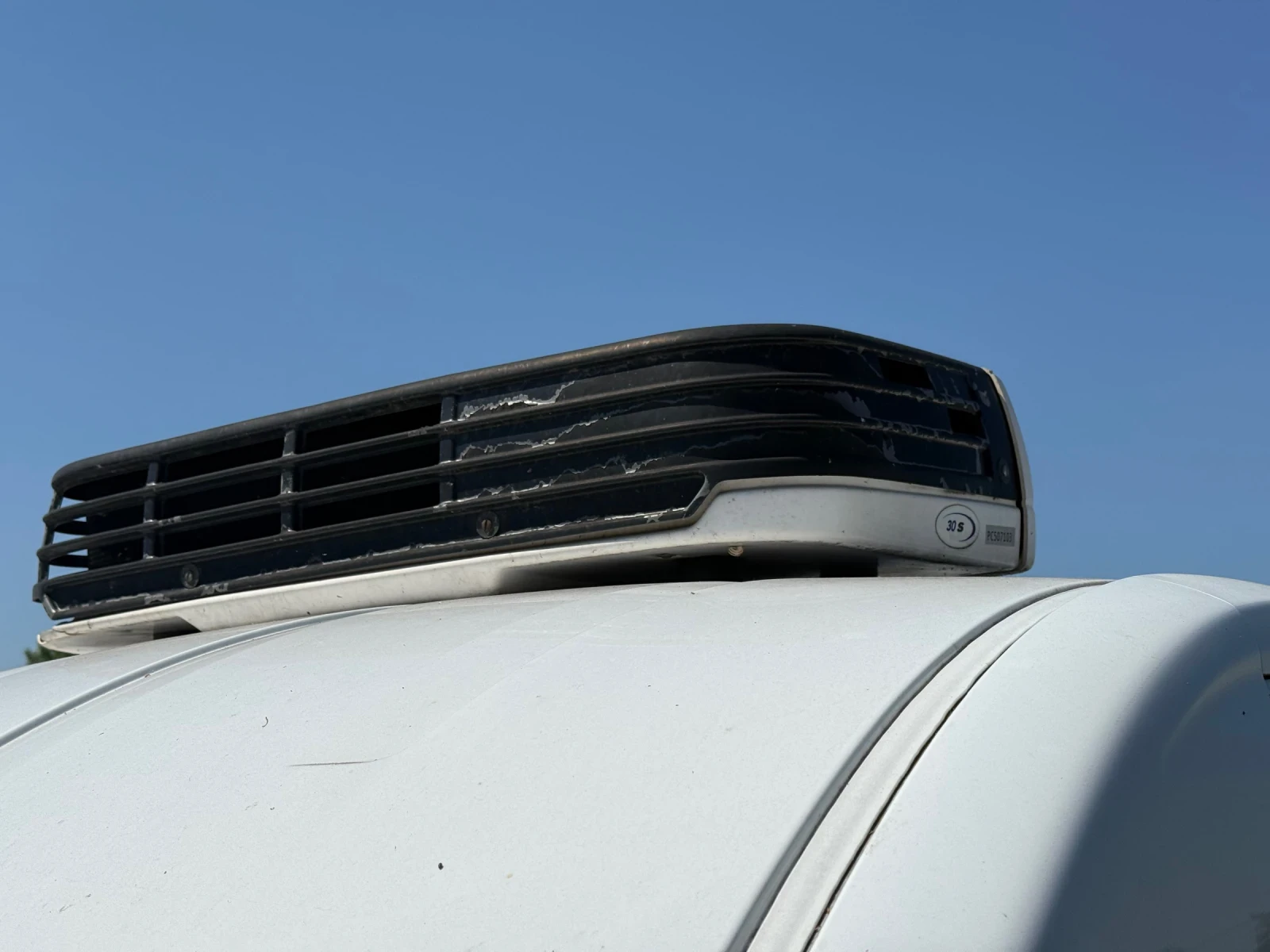 Ford Transit Хладилен+ N2+ Регистриран+ 4000t+ Подгрев, снимка 8 - Бусове и автобуси - 54836568