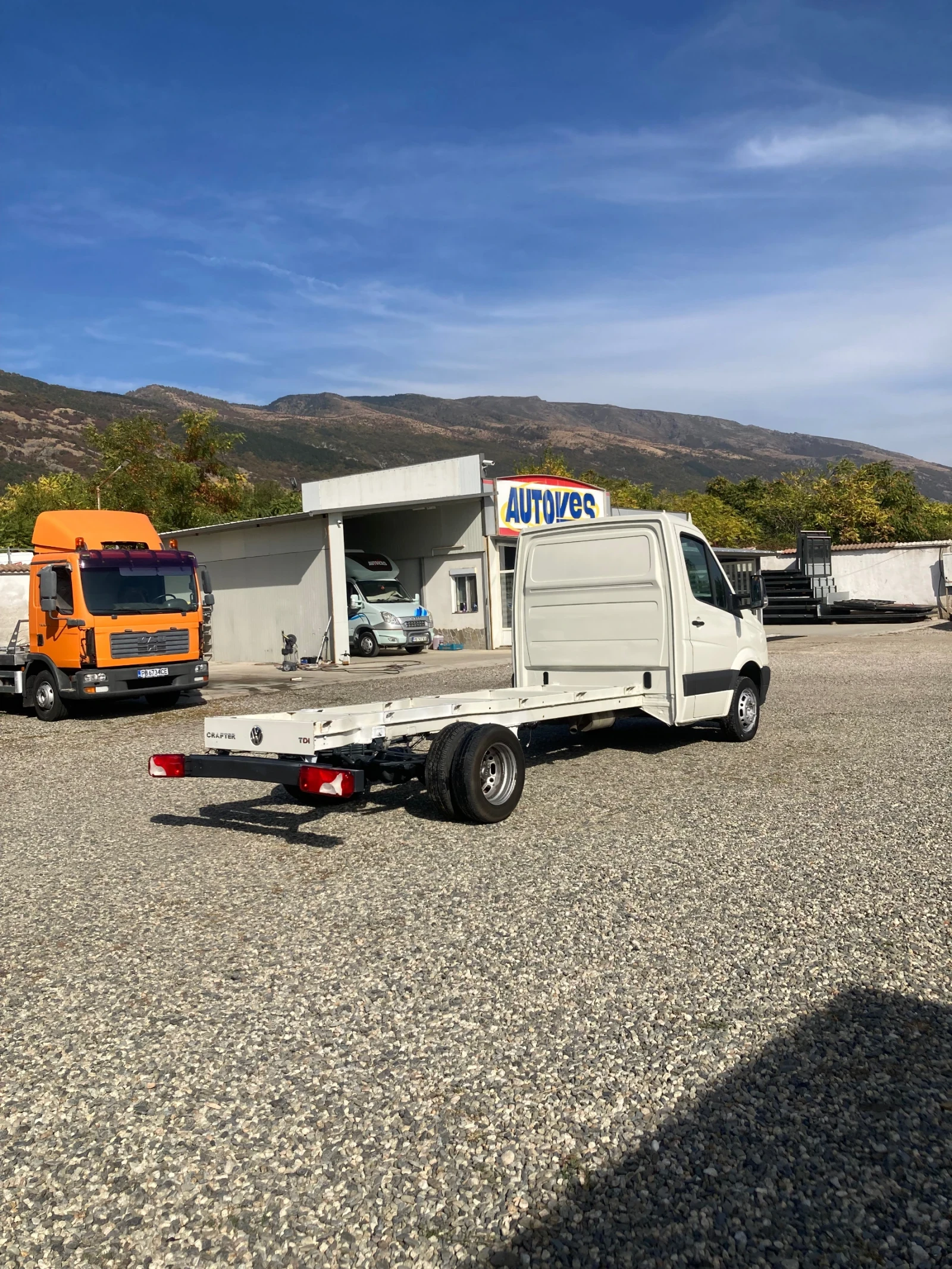 VW Crafter, снимка 4 - Бусове и автобуси - 56413004