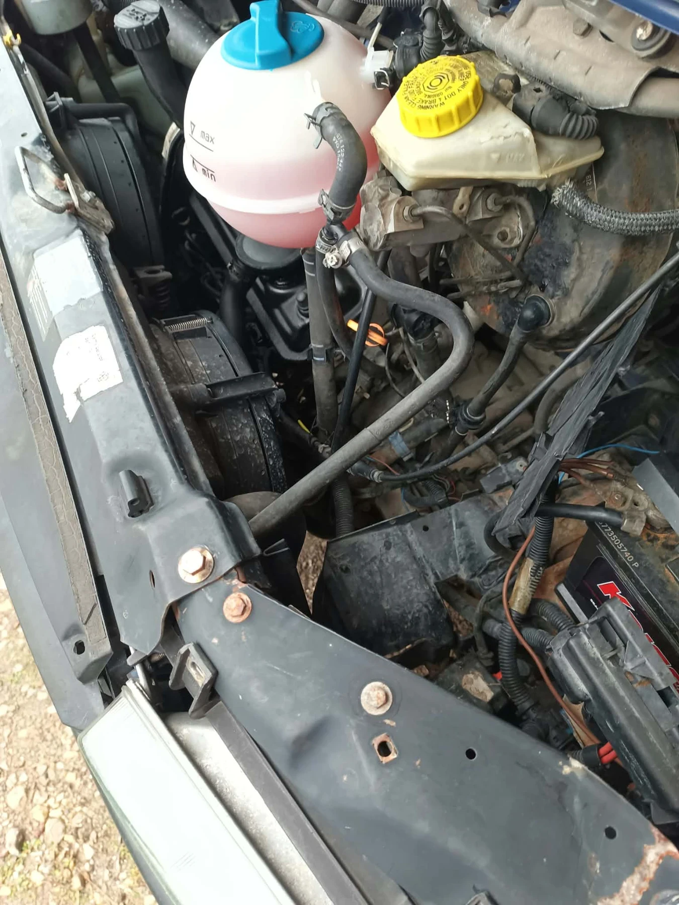 VW Transporter Т 4 Турбо дизел, снимка 11 - Бусове и автобуси - 56629615