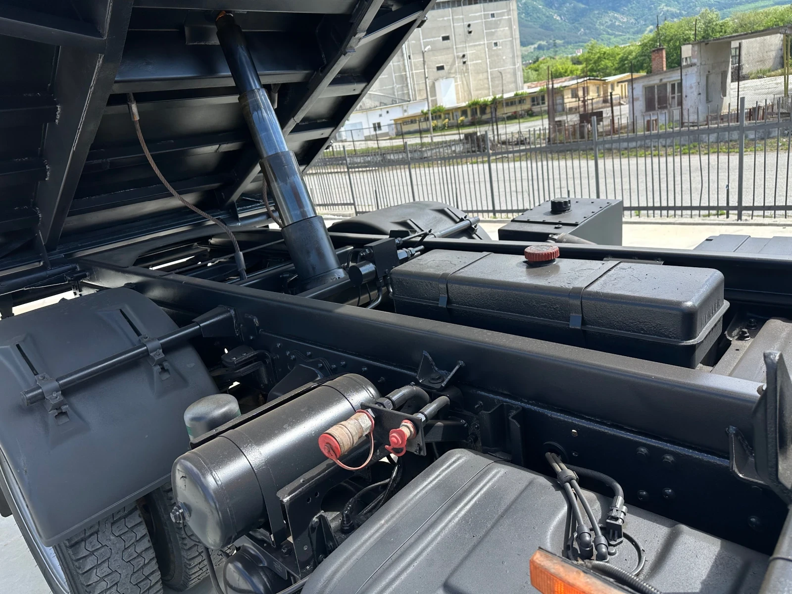 Iveco Eurocargo 120E15* Тристранен самосвал* 4.20м* 11990кг*  - изображение 7