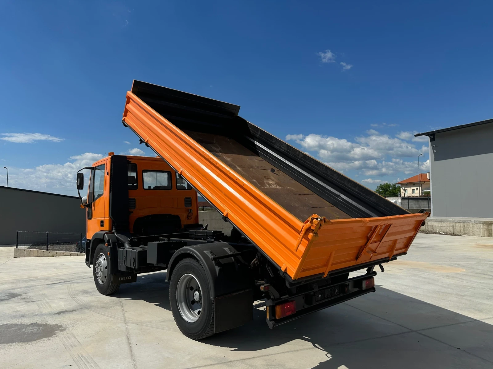 Iveco Eurocargo 120E15* Тристранен самосвал* 4.20м* 11990кг*  - изображение 5