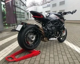 MV Agusta Brutale Dragster RR 2022 | Mobile.bg    8