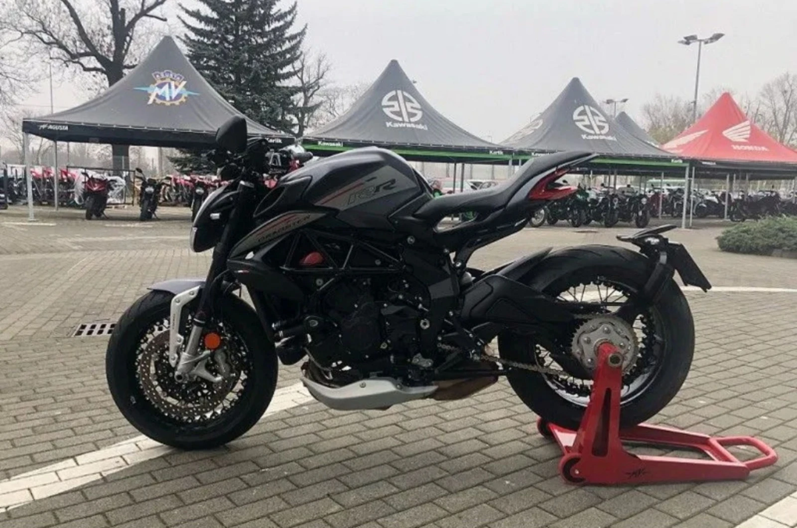 MV Agusta Brutale Dragster RR 2022 - изображение 4