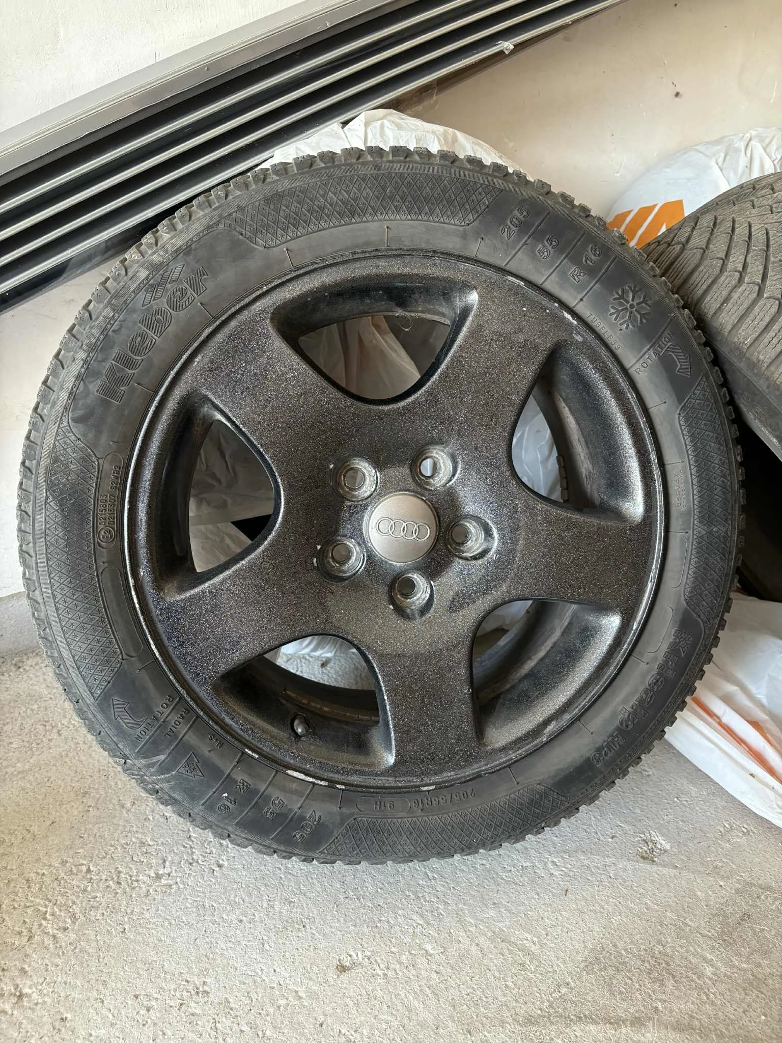    205/55R16  Audi A4 | Mobile.bg   3