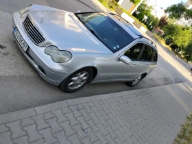 Mercedes-Benz 220, снимка 6