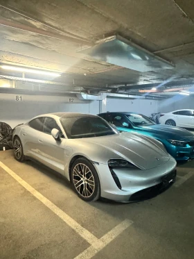     Porsche Taycan  *     