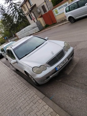Mercedes-Benz 220 - 1300 € / 2542.58 лв. - 16945813 12