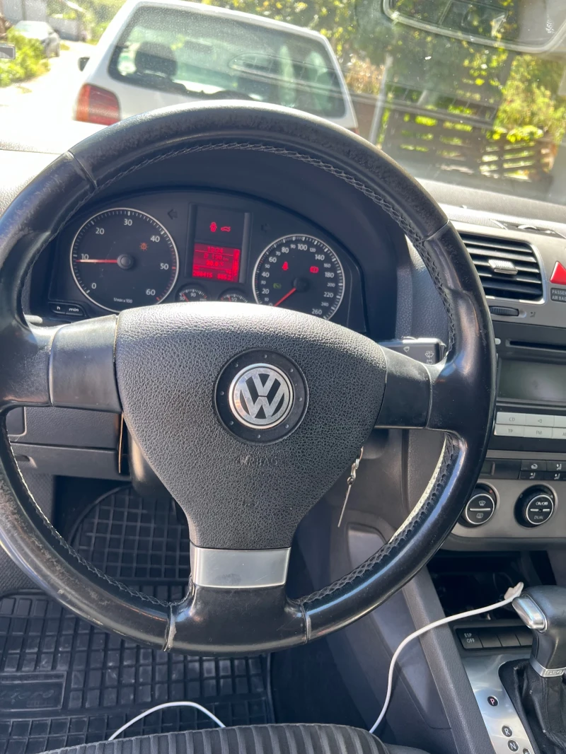 VW Golf 5, снимка 3 - Автомобили и джипове - 47493060