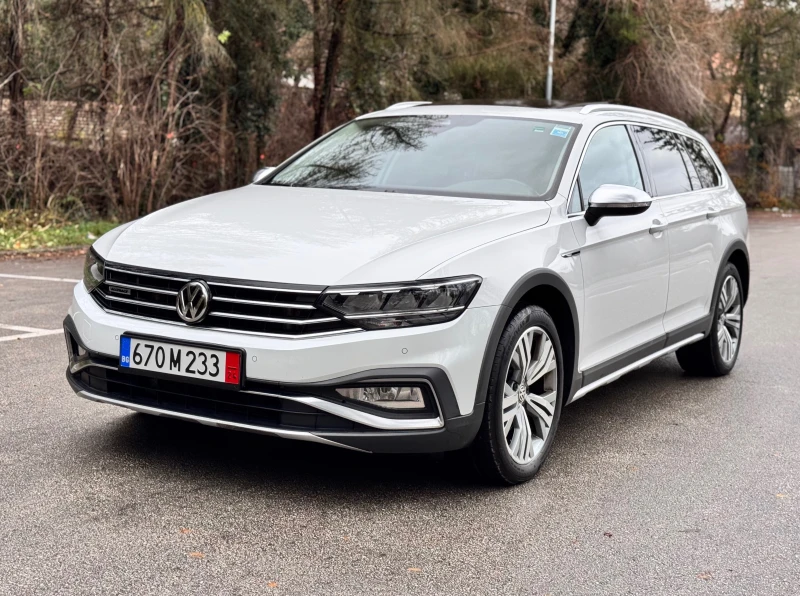 VW Passat 2.0TDI* DIGITAL* ALLTRACK* PANO* 4x4* FACE* DIST* , снимка 1 - Автомобили и джипове - 48212339