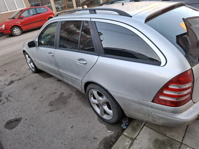 Mercedes-Benz C 220, снимка 6 - Автомобили и джипове - 48473086