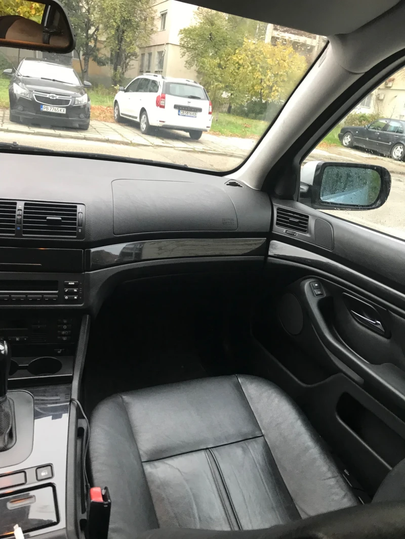BMW 520, снимка 14 - Автомобили и джипове - 52333655