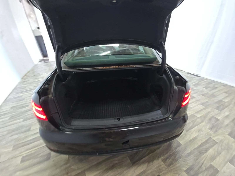 Audi A4 Premium , снимка 5 - Автомобили и джипове - 52514025