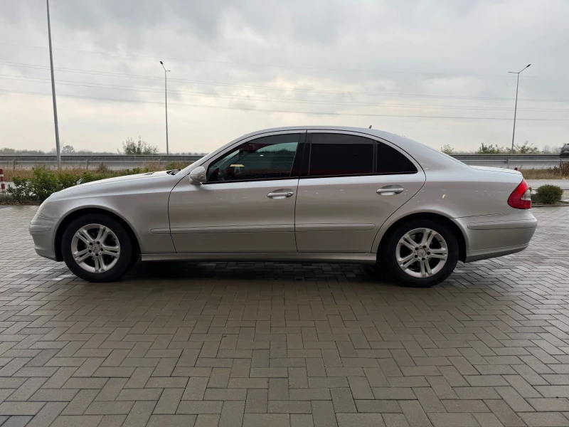 Mercedes-Benz E 220, снимка 7 - Автомобили и джипове - 52666230