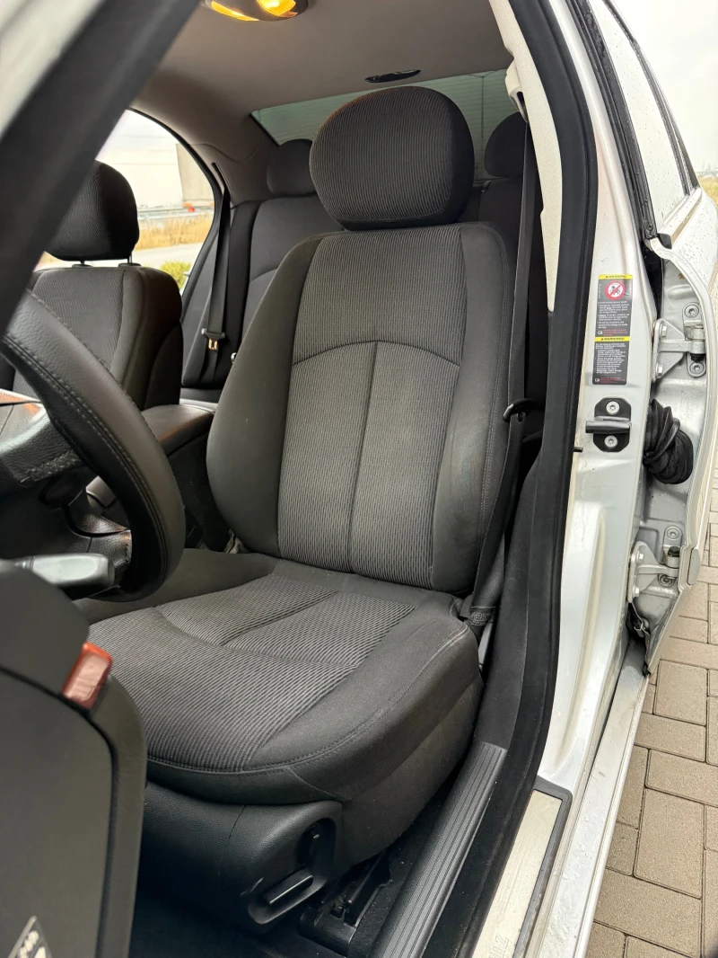 Mercedes-Benz E 220, снимка 12 - Автомобили и джипове - 52666230