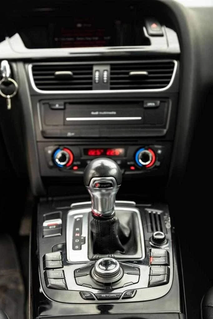 Audi A4 AUDI A4 2TFSI 211hp, снимка 3 - Автомобили и джипове - 55133424