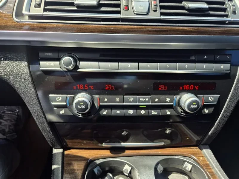 BMW 740 LI, снимка 10 - Автомобили и джипове - 55205437