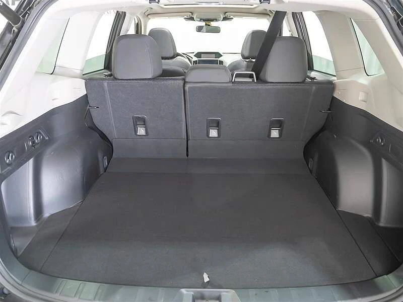Subaru Forester 2022 Subaru Forester Touring , снимка 17 - Автомобили и джипове - 55385441
