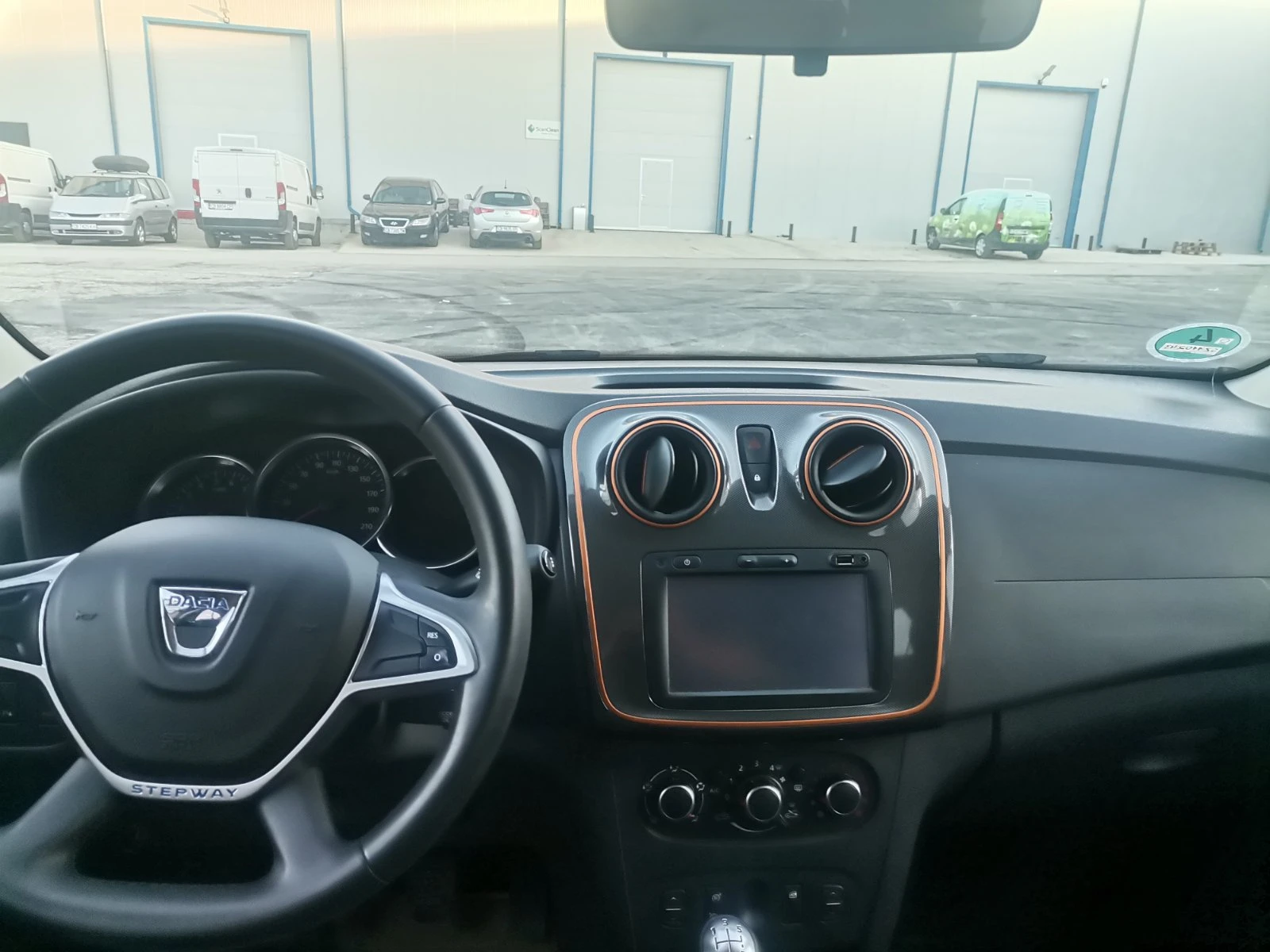 Dacia Sandero STEPWAY 0, 9 90 к.с. SWISS КАМЕРА - изображение 8
