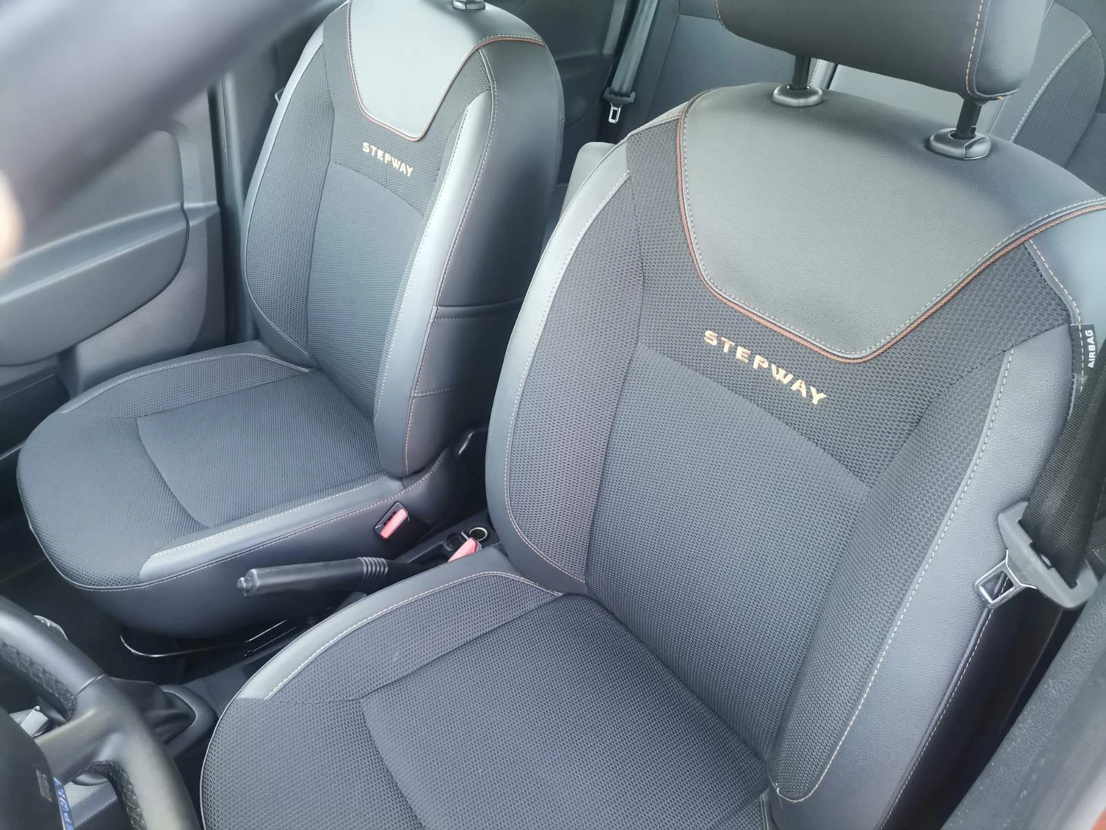 Dacia Sandero STEPWAY 0, 9 90 к.с. SWISS КАМЕРА - изображение 9