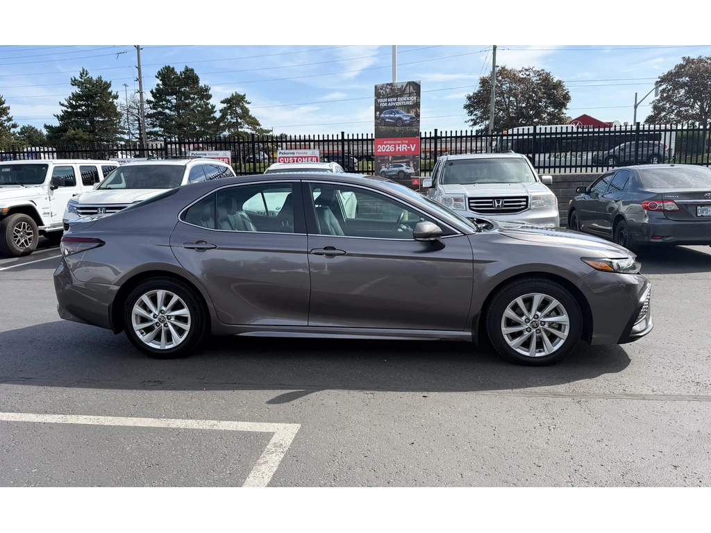 Toyota Camry SE - изображение 8