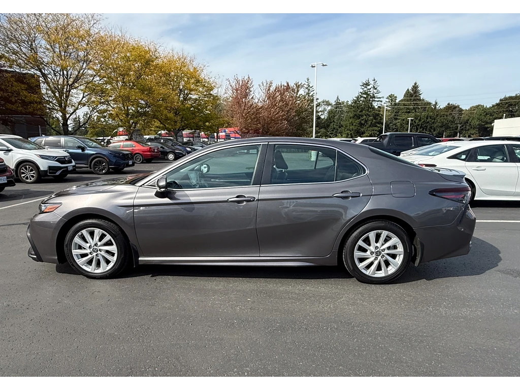 Toyota Camry SE - изображение 7