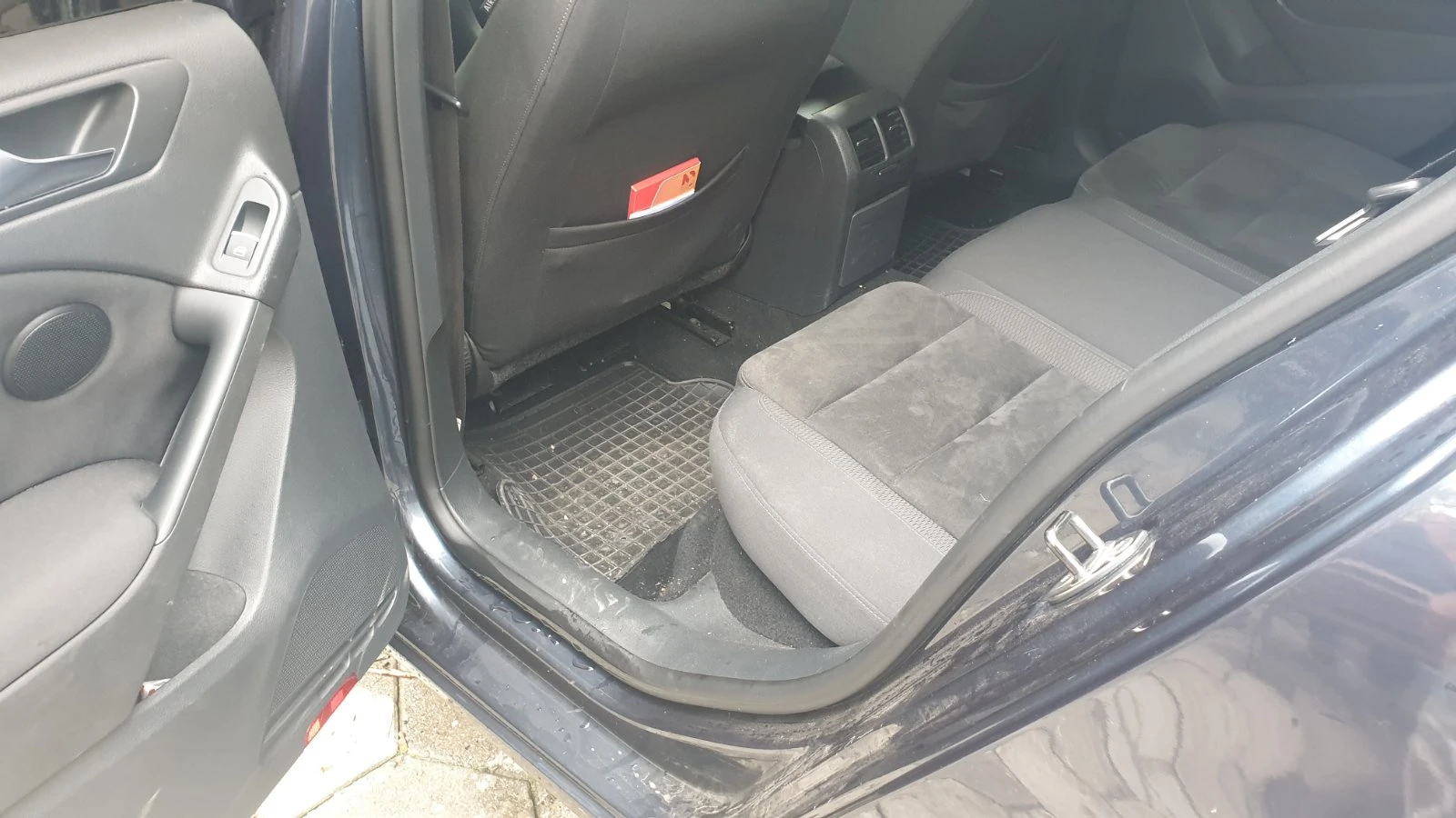 VW Golf 1.6 TDI Highline - изображение 7