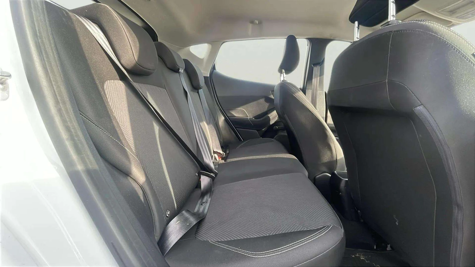 Ford Fiesta 1.1i - изображение 10